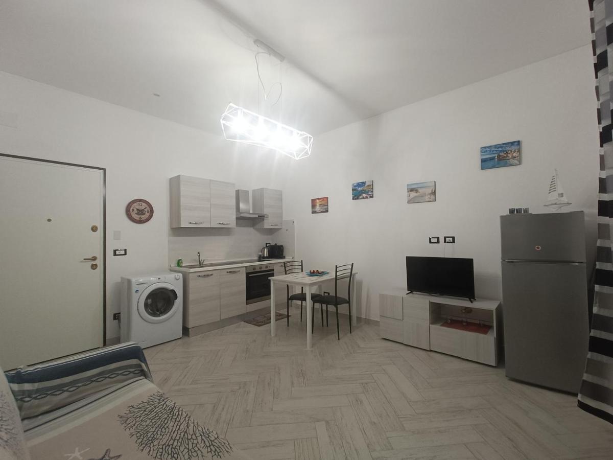 Casa Vacanze Via Nizza 57 Zinola-Wifi Savona Zewnętrze zdjęcie