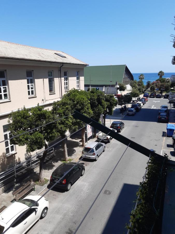 Casa Vacanze Via Nizza 57 Zinola-Wifi Savona Zewnętrze zdjęcie